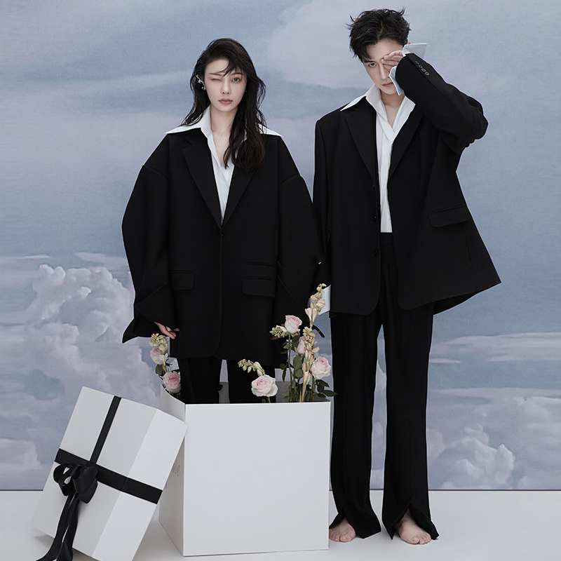 Fashionable Wide-Style Couple' - Photography Outfits ulasan dan harga