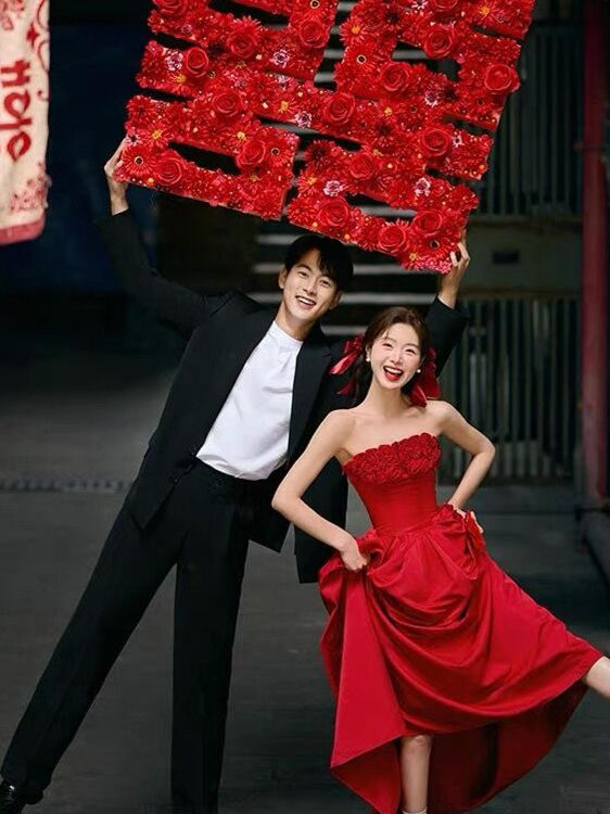 2025 New Red Strapless Floral  - Photography Street ulasan dan harga